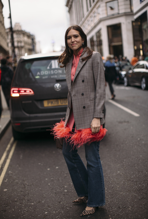 إطلالة من street style