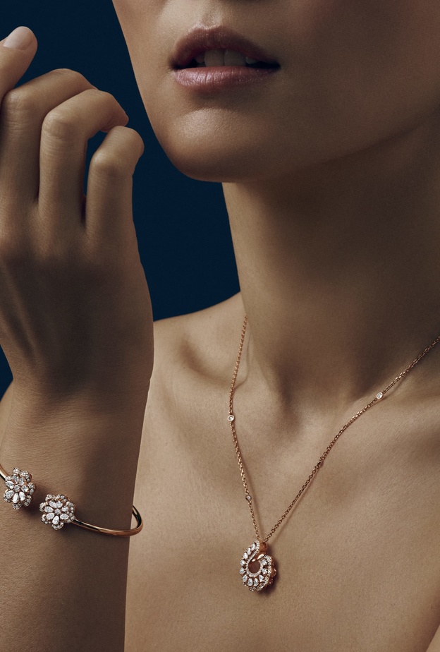 إليك أجمل تصاميم المجوهرات الرائجة من أشهر الدور حول العالم