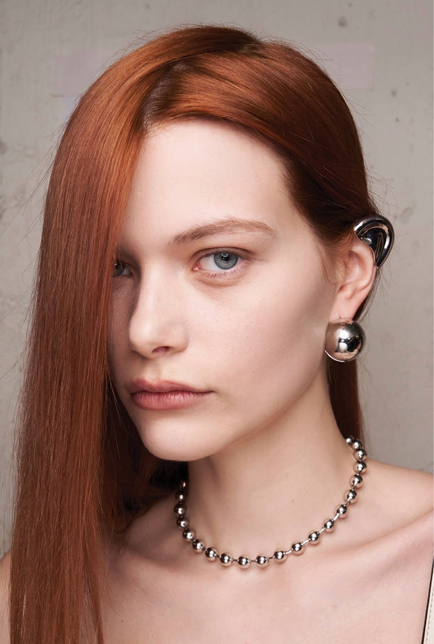 اختياراتنا لك من العطور للموسم البارد لجاذبية لا تقاوم