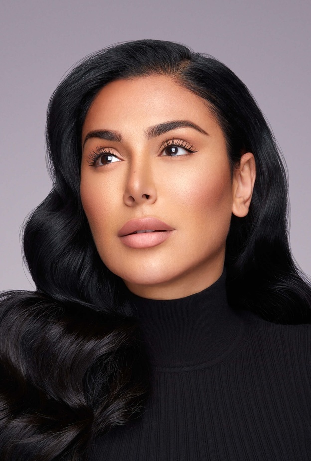 خبيرة التجميل هدى قطان تُسخر منصتها الإلكترونية للدفاع عن غزة