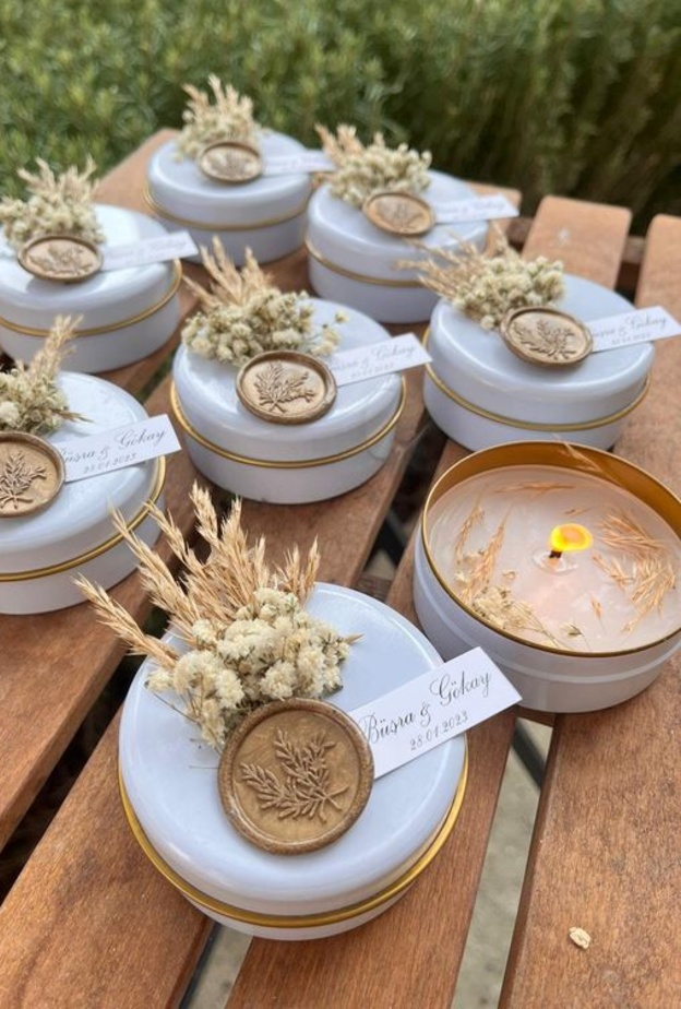 أفكار هدايا مستدامة تتبع ثيم زفاف صديق للبيئة