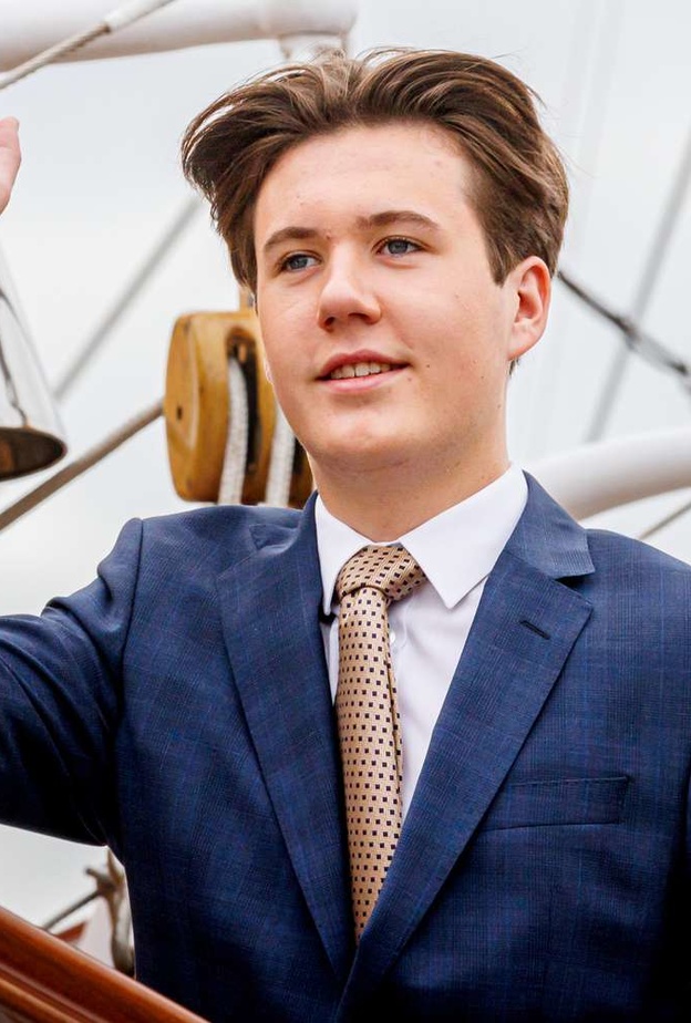 بمناسبة عيد ميلاده 18: أهم الحقائق عن حياة الأمير كريستيان