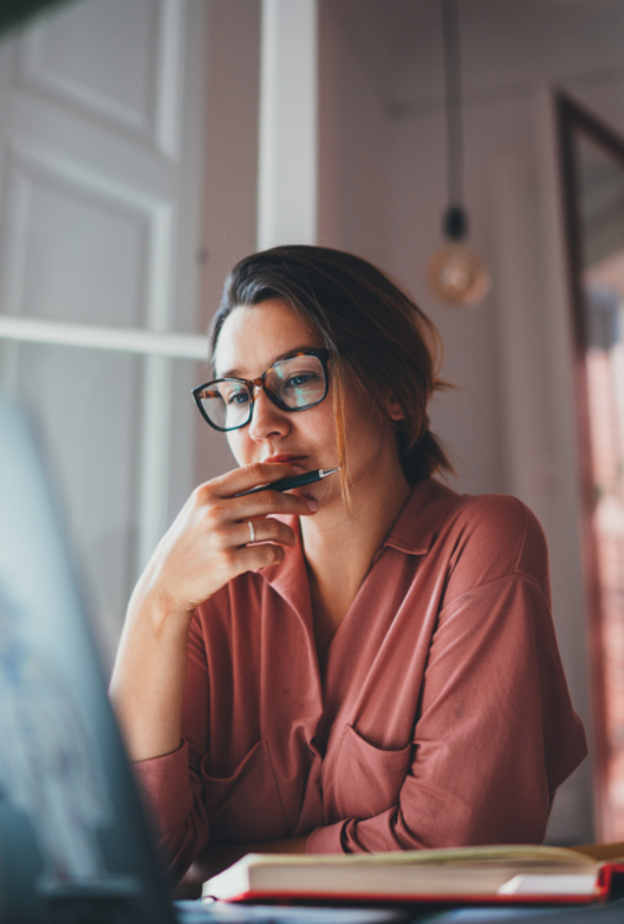 إدراة فريق العمل عن بعد امر صعب ويواجه تحديات كبيرة