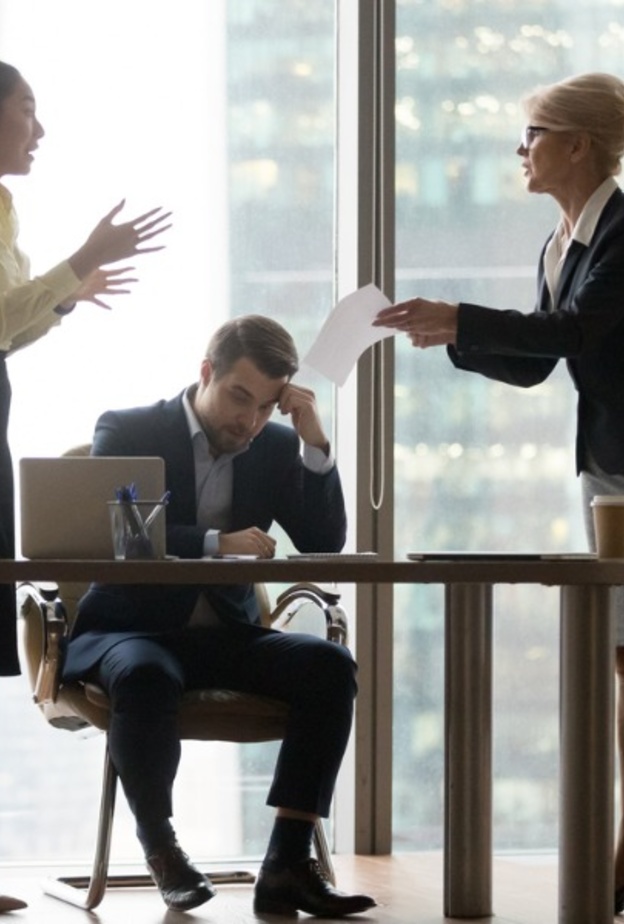 استراتيجيات ناجحة لحل النزاعات في بيئة العمل