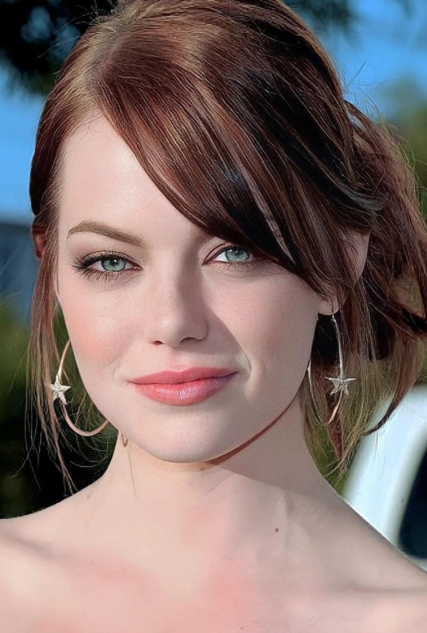 مجوهرات النجمة إيما ستون Emma Stone 