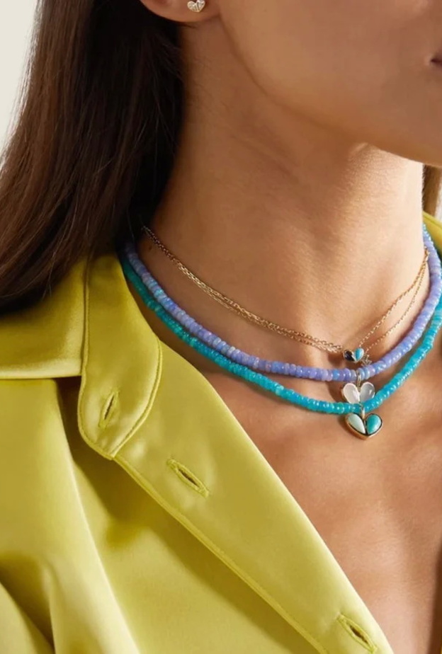 حجر التوباز بألوان متعددة