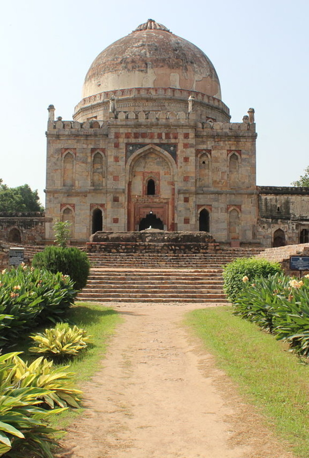 حدائق لودي من أجمل وجهات سياحية في نيودلهي بواسطة Anita Mishra