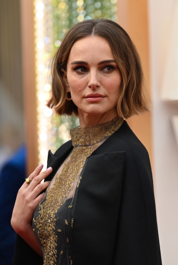 شاهدي منازل ناتالي بورتمان على الطراز الكلاسيكي