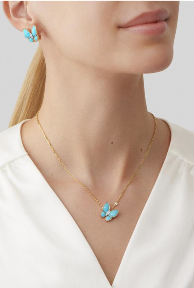 أجمل إصدارات قلادات طرحتها دار فان كليف أند آربلز خلال عام ٢٠٢٣