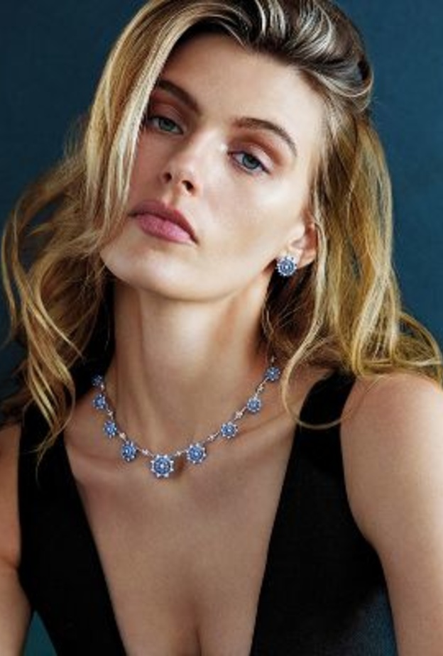 كيفية اختيار المجوهرات بحسب لون الشعر