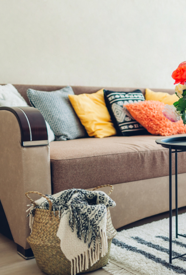 لإسعاد وراحة ضيوفك .. 7 نصائح لتصميم غرفة استقبال أكثر ترحيبًا وجاذبية