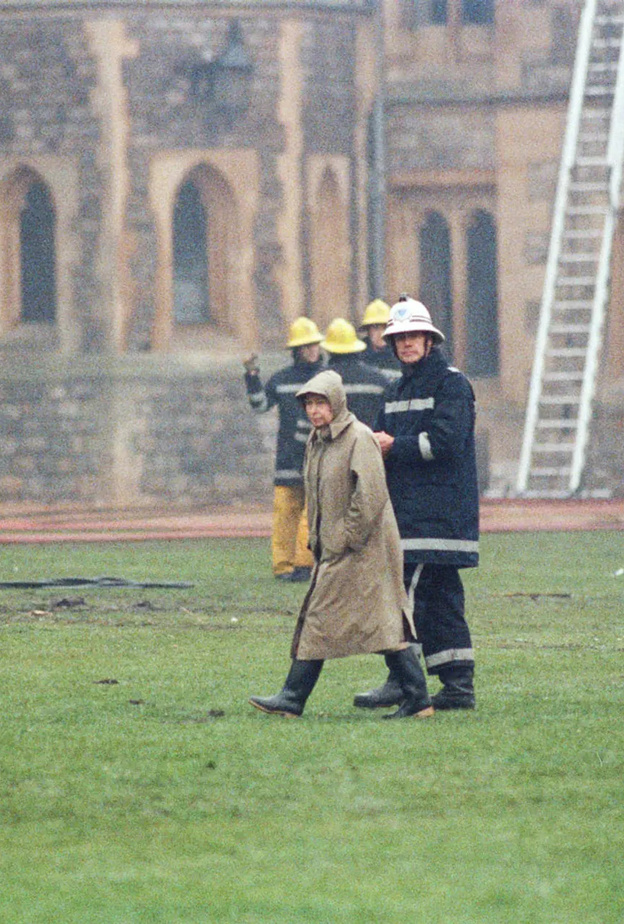 ما قصة الحريق الغامض الذي أجبر عائلة ملكية على الهرب ليلا؟