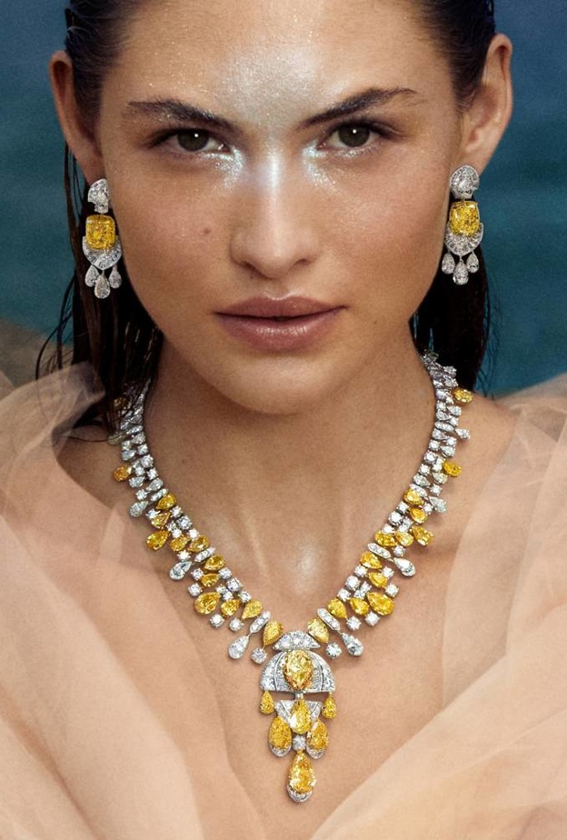 فوائد حجر السترين تُساعدكِ على زيادة الوفرة والحظ في حياتكِ؟