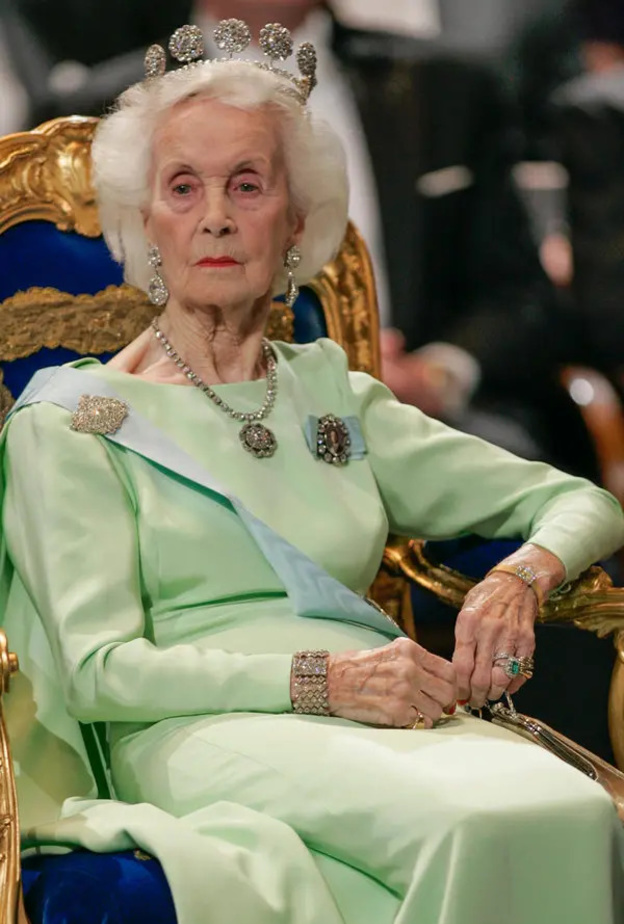 من هي الأميرة التي اضطرت للانتظار لأكثر من ثلاثين عام حتى تتمكن من الزواج من حب حياتها