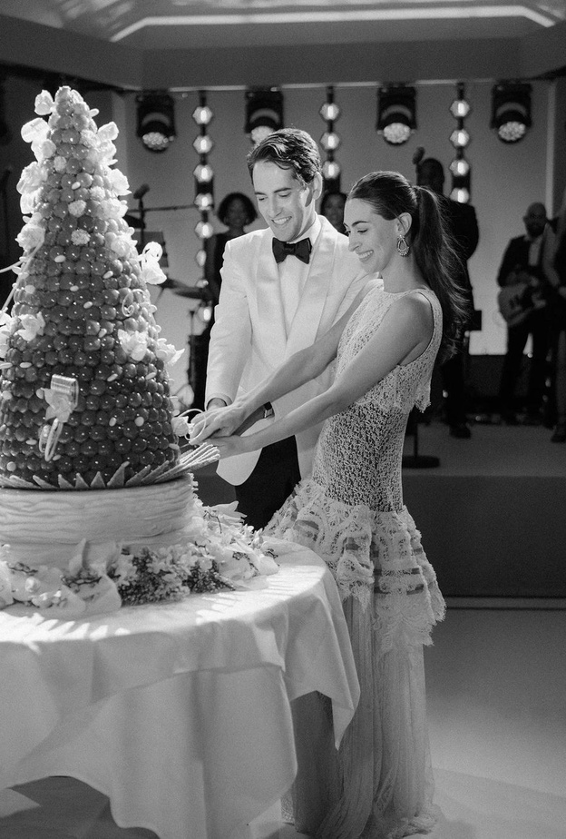 اكتشفوا صور أجمل وأغرب كعكات حفل الزفاف