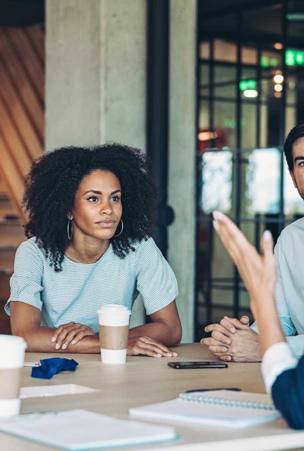 هذه أهم السلوكيات الاحترافية وغير الاحترافية في بيئة العمل