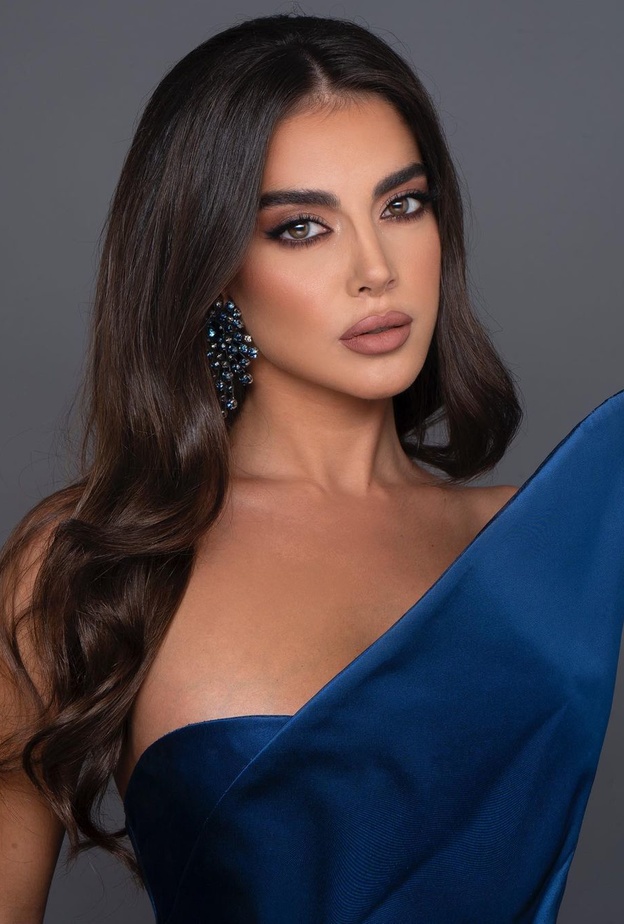 اطلالات مكياج مايا أبو الحسن في مسابقة ملكة جمال الكون