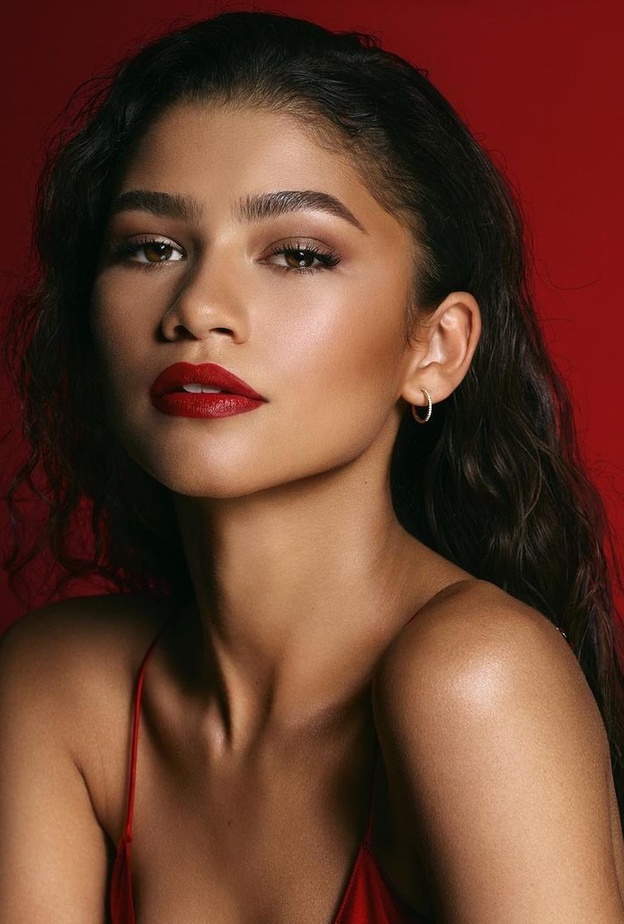 البلاشر القوي والمتموج عنوان جمالك في شتاء 2024