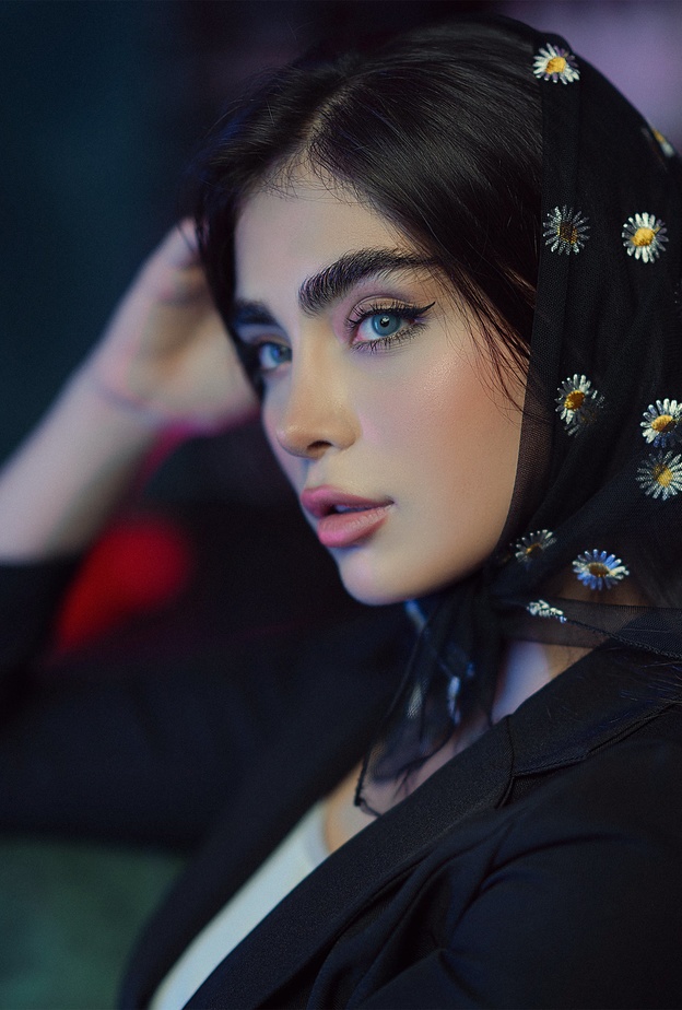 هل الحواجب العريضة سمة جمالية في هذا العصر وكيف يمكنك الحصول عليها؟