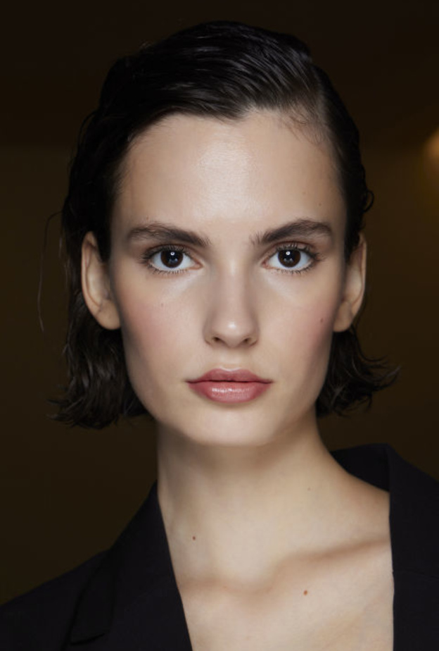 لا تفوتك أسرار العناية المستدامة بالبشرة لتعزيز جمالك دومًا