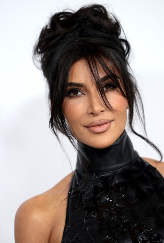 إطلالات جمالية للنجمات العالميات في حفل CFDA Fashion