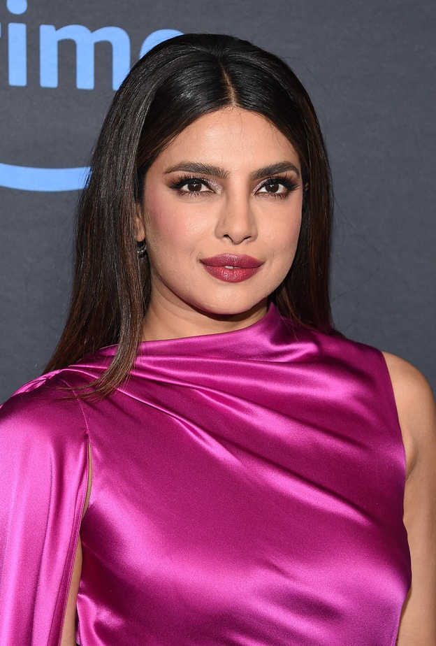 روتين للعناية بالبشرة تحتاجه كل إمرأة لتسير على خطى بريانكا شوبرا