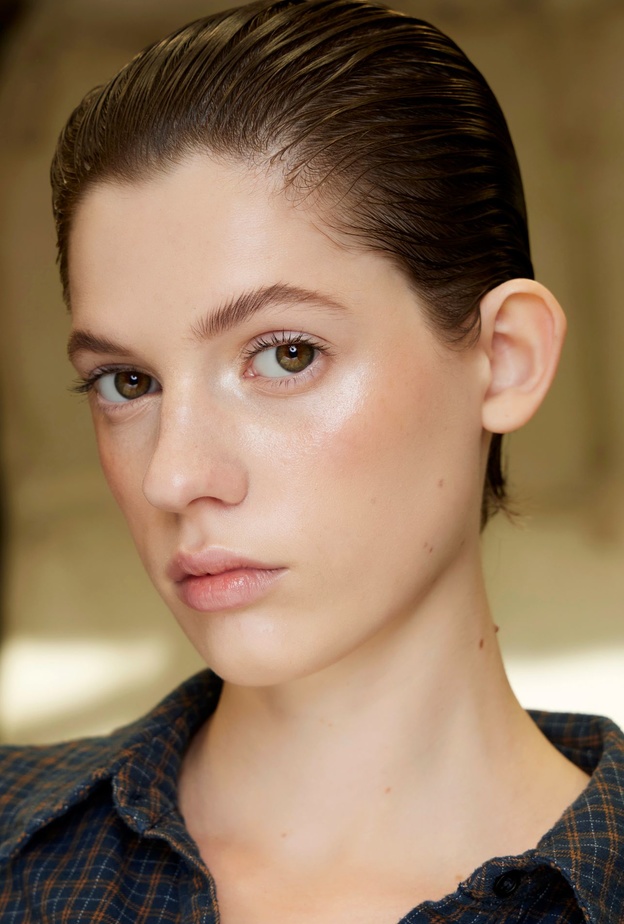 روتين مسائي لبشرتك ابدئي به قبل بداية العام الجديد لتعزيز جمالك