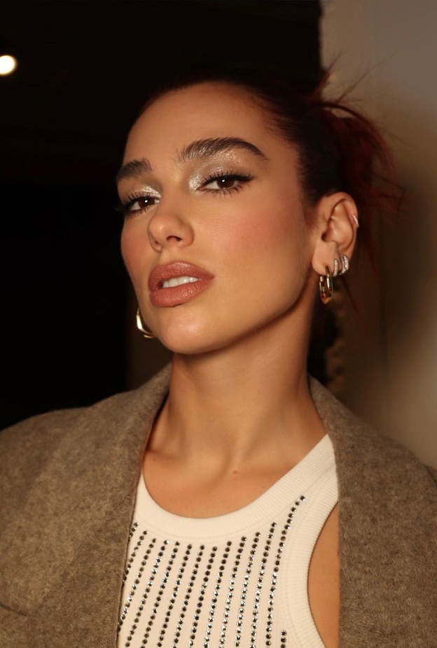 أنثري لمسة من الدراما لمكياجك في عيد الإتحاد مع هذه المستحضرات الجديدة