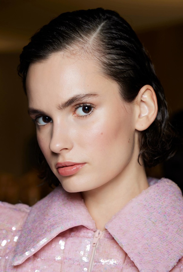 هل تجاعيد عيونك تزعجك وتودين تخفيفها قبل نهاية العام؟