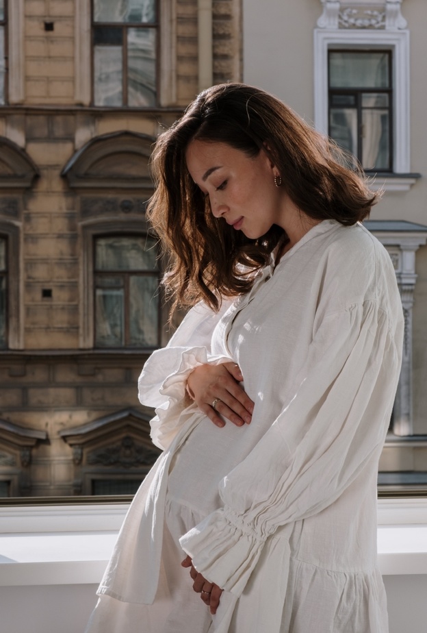 هل عمليات التجميل مناسبة للنساء الحوامل؟