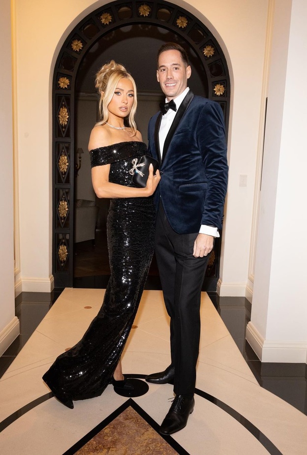 باريس هيلتون وزوجها