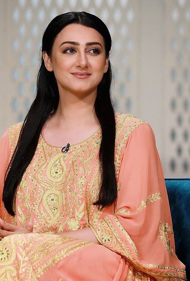 فيديو مرض هيفاء حسين يثير التساؤلات وقلق جمهورها..هل كادت أن تفقد النطق؟ 