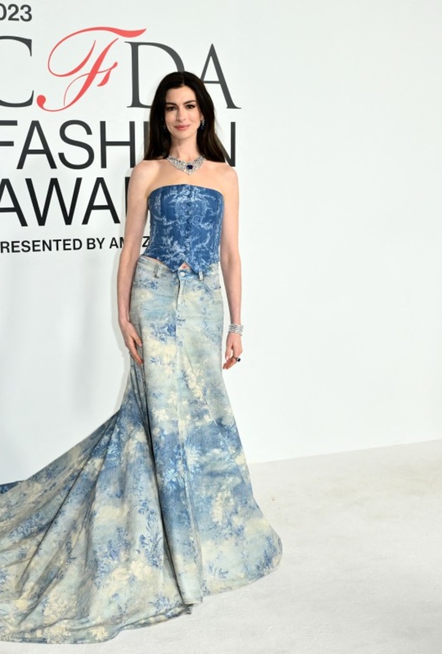 آن هاثاواي تتألق بإطلالة تجمع بين الكاجوال والسهرات و"الأسود" خيار عاشقات الموضة المفضل في حفل CFDA Fashion 2023.. شاهدي بالصور