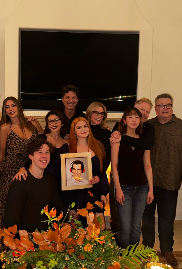 نجوم مسلسل "Modern Family" يجتمعون مجددًا بعد فترة غياب..هل نحن على مشارف جزء جديد؟