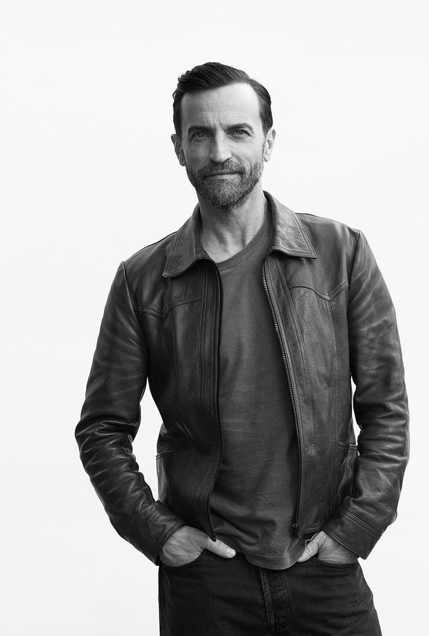 Nicolas Ghesquière يواصل كتابة قصة لويس فويتون... الدار الفرنسية تجدد عقده وتشيد بإبداعه