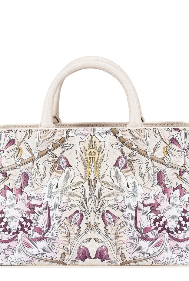 AIGNER MUNICH تقدم حقيبة CYBILL HONEYSCUKLE