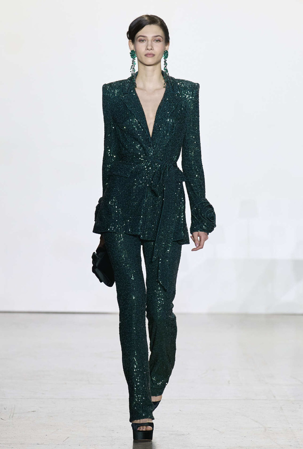 بدلات خضراء تمنحك الشياكة المطلقة في عيد الإتحاد