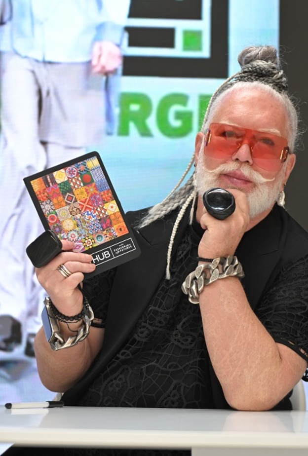 تطوير السيرة المهنية وتصميم أزياء الأفلام والمسرح في جلستين مميزين ضمن "هي هَب" مع أدريان روبرتس