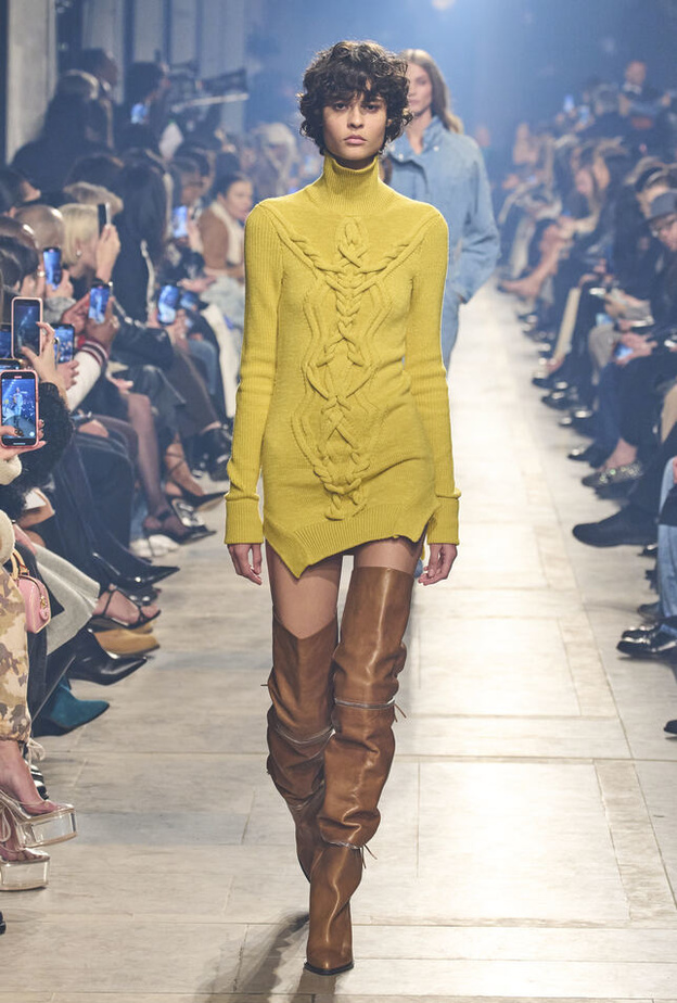 إطلالة من Isabel Marant