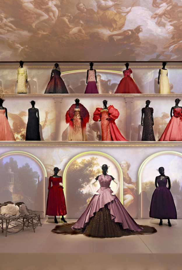 صورة من معرض Dior