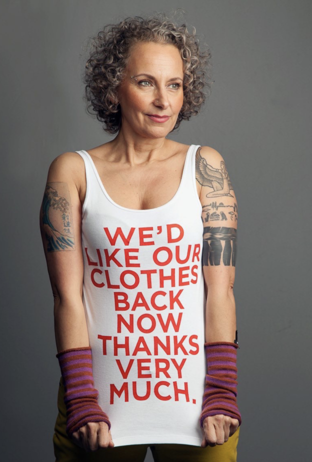 Sustainable QUEEN... خبيرة الموضة الأخلاقية والعميد المؤسس لمعهد دبي للتصميم والابتكار Sass Brown