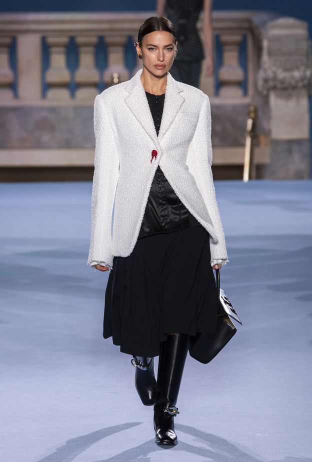 إطلالة من Tory Burch