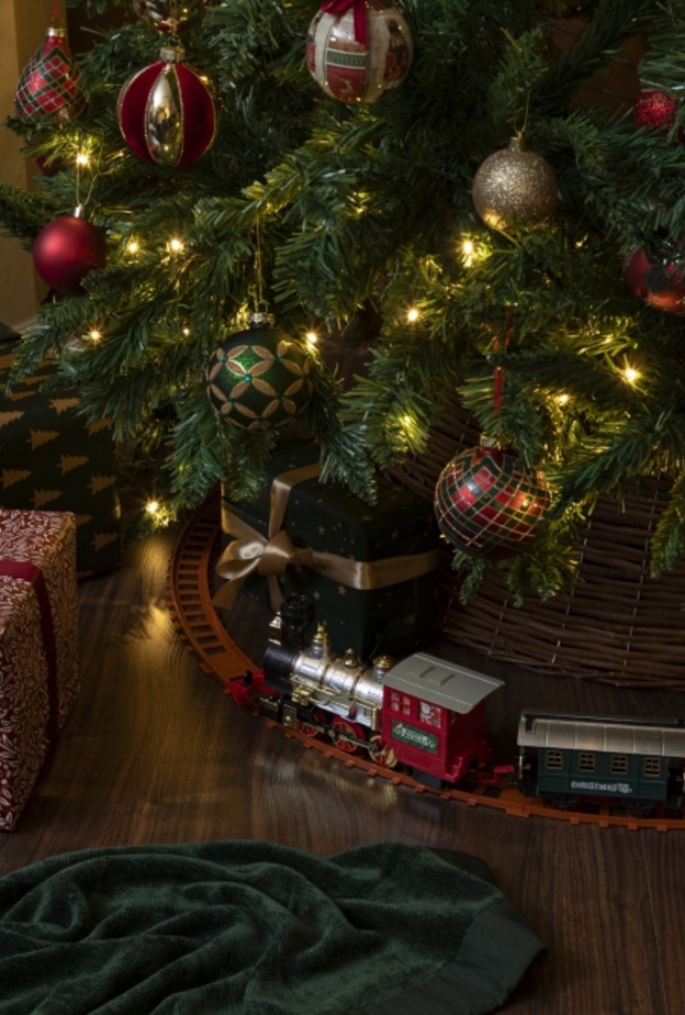 متجر الأعياد الحصري من ذ-ون يصل إلى مول الإمارات