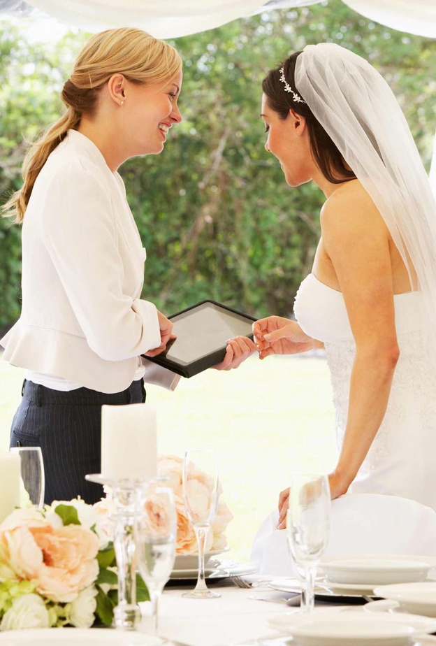 أهم الاسئلة يجب طرحها على منظم الزفاف قبل البدء بخطة العرس