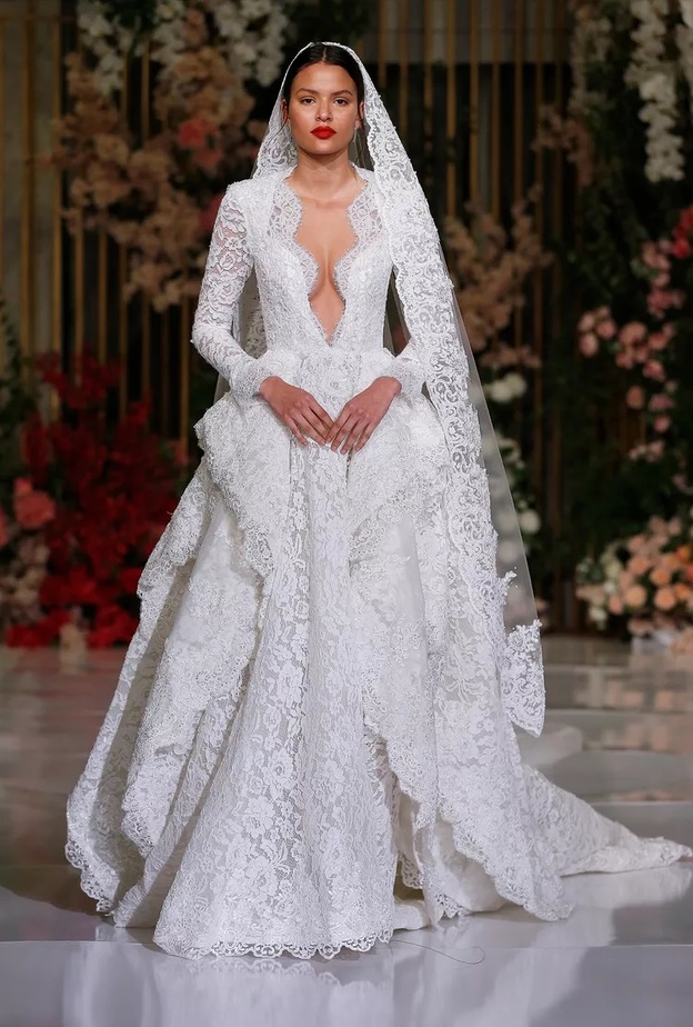 EseAzenabor@فساتين زفاف دانتيل