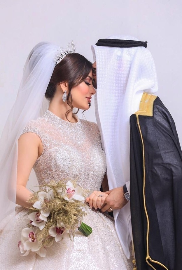 قدم نجوم الامارات أغاني خاصة بالأعراس