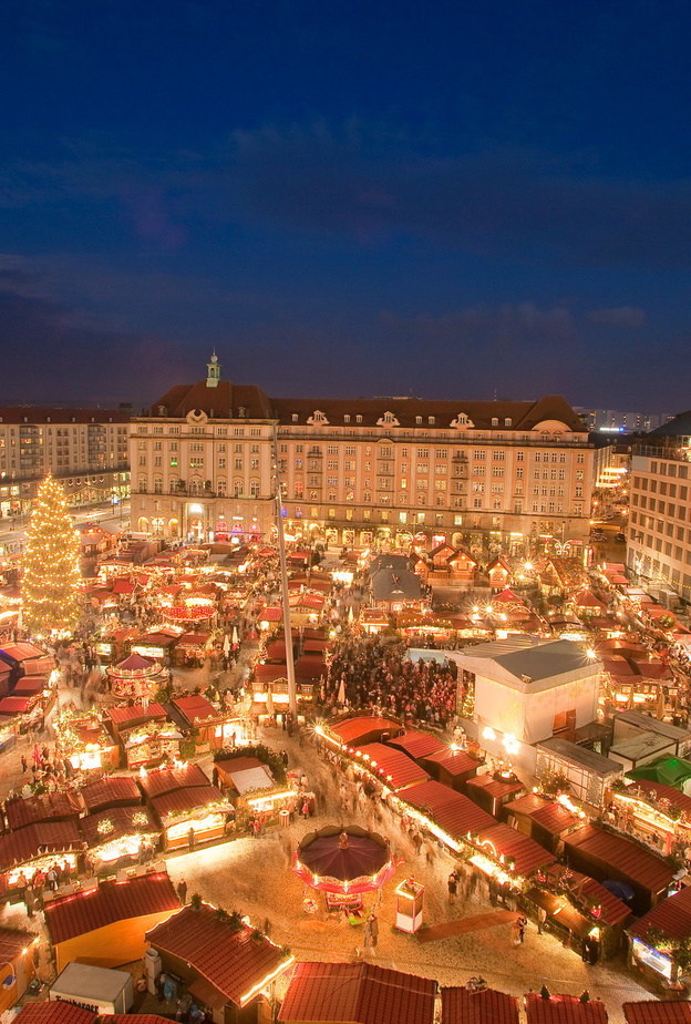 أجمل وجهات سياحية في أوروبا تتألق بإحتفالات الأعياد ونهاية العام المبهجة بواسطة Dunk