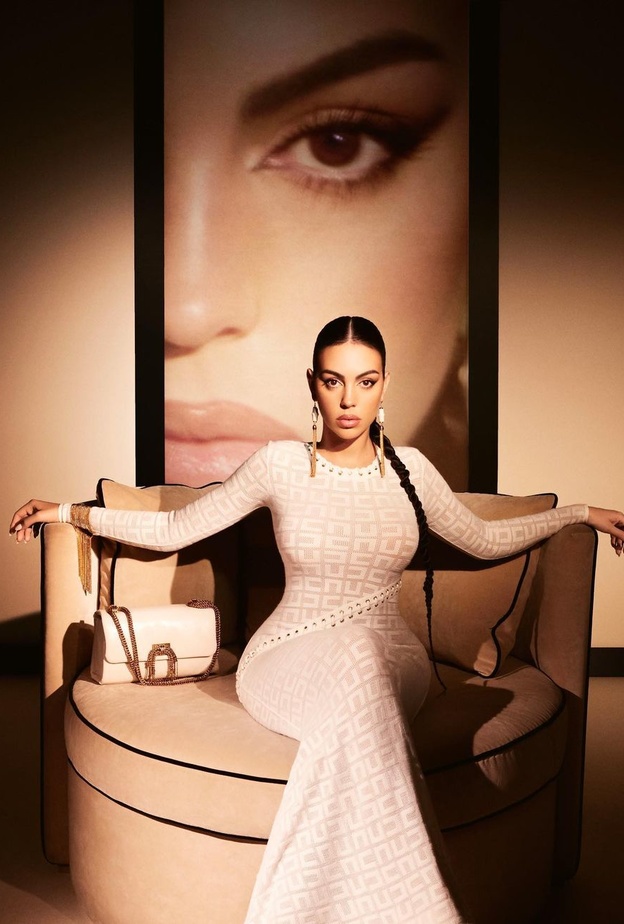  مجوهرات جورجينا رودريغز Georgina Rodriguez في 2023