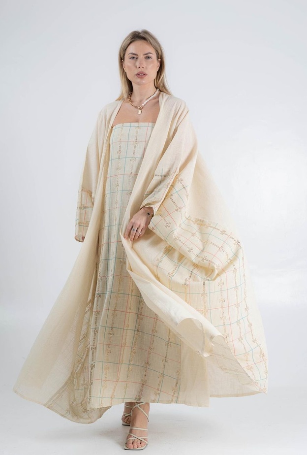 من تصاميم علامة RedBow