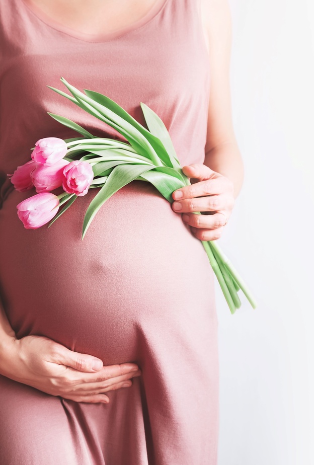 الولادة القيصرية أحد مخاطر زيادة الوزن أثناء الحمل 